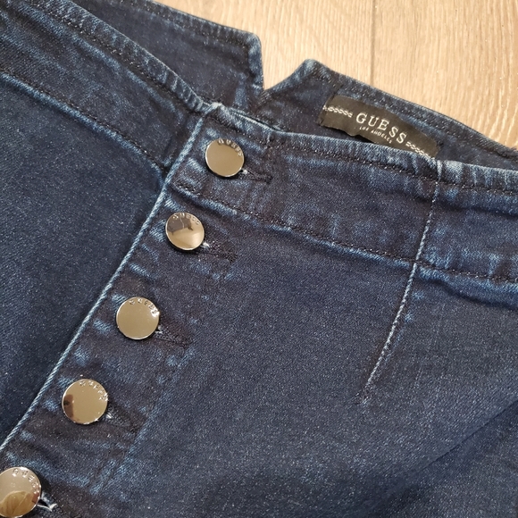 Guess Extra High Jeans - Picture 2 of 9